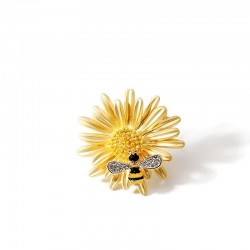 Crystal bee and daisy - an elegant broochBrooches
