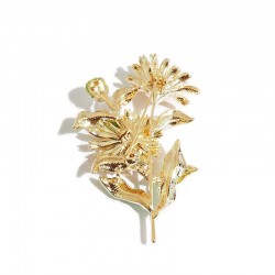 Crystal daisy - an elegant broochBrooches