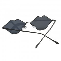 Lips shaped sunglasses with a metal frameSunglasses